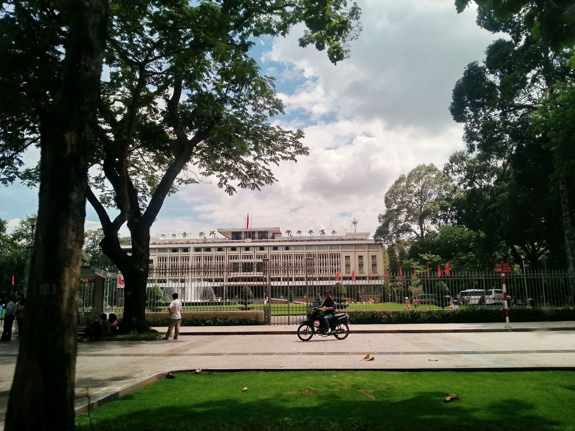 Happy Homes 81 Ho Hao Hon Cidade de Ho Chi Minh Exterior foto